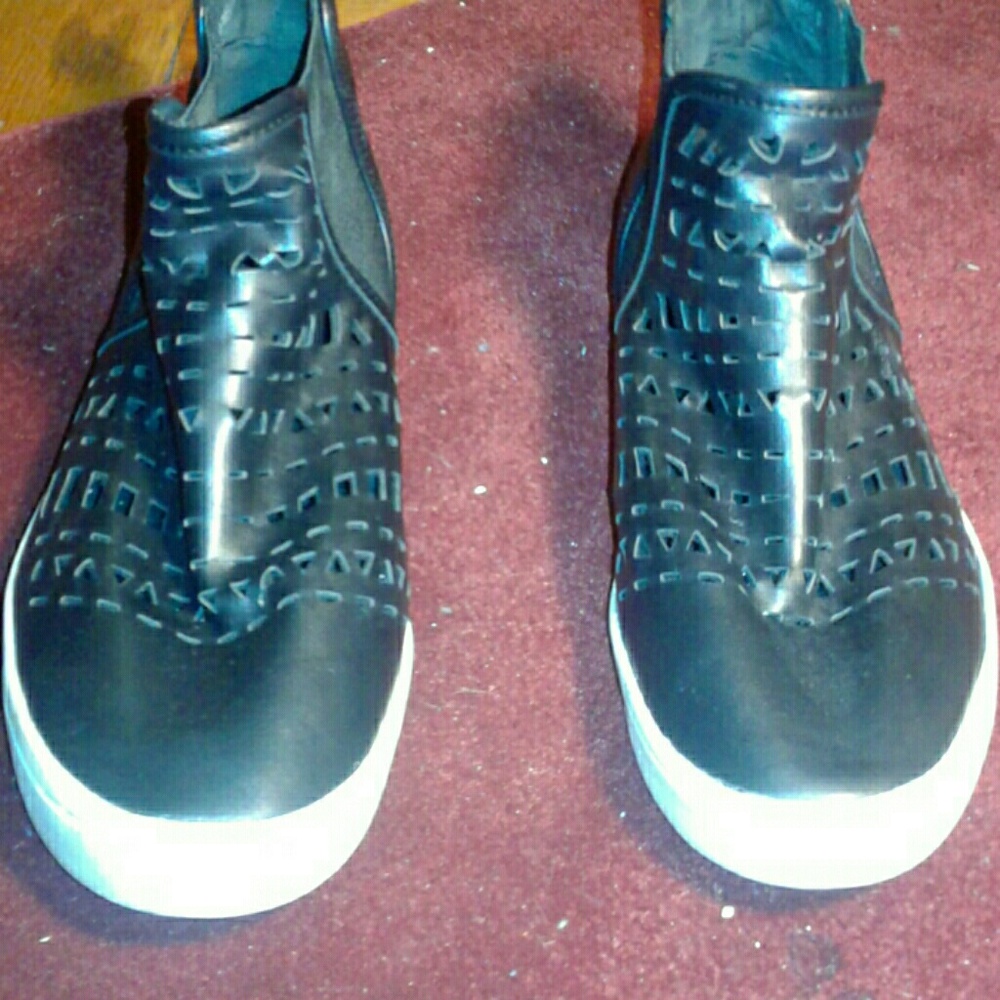 Black Shoes